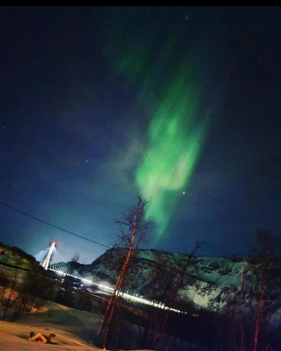 Overnatting Med Sjoutsikt A Rolige Omgivelser Alta Luaran gambar